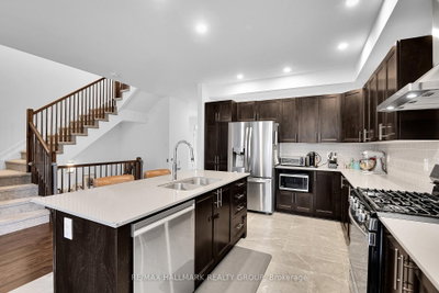 23 Peony Lane • Manotick, ON photo 9