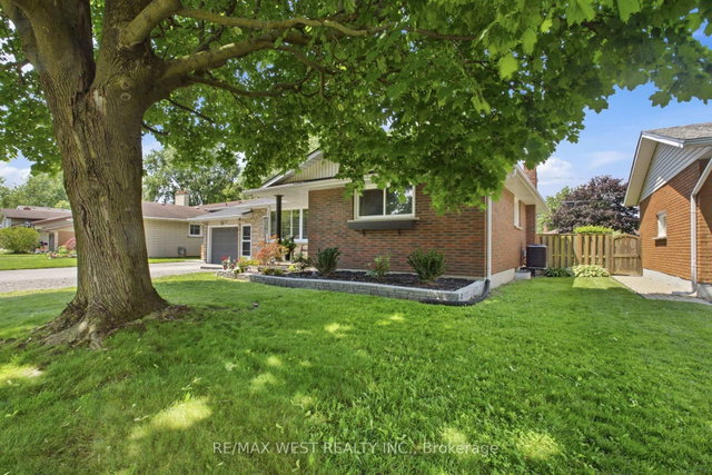 453 Leonard Avenue