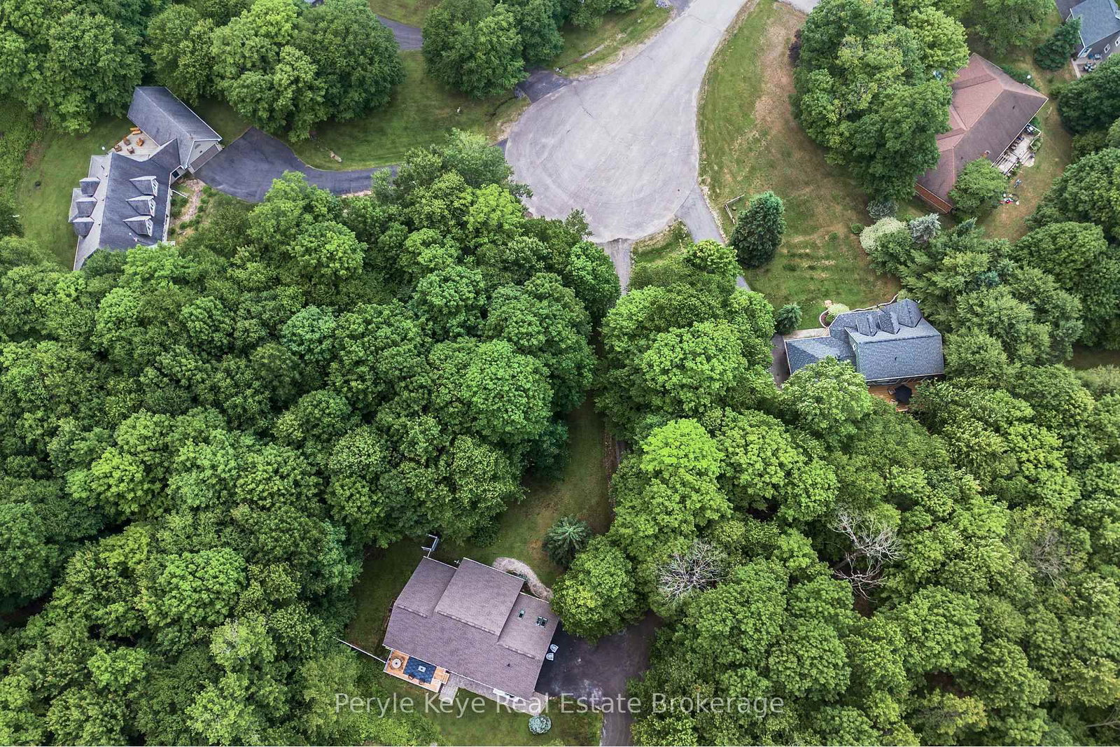 125 Clarke Crescent • Huntsville, ON photo 4