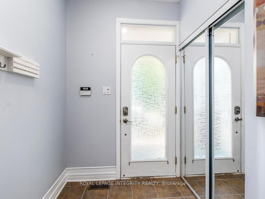 64 Stedman Street • Ottawa, ON photo 4