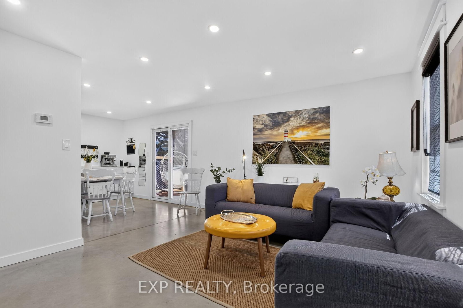 184 James Street • Almonte, ON photo 6