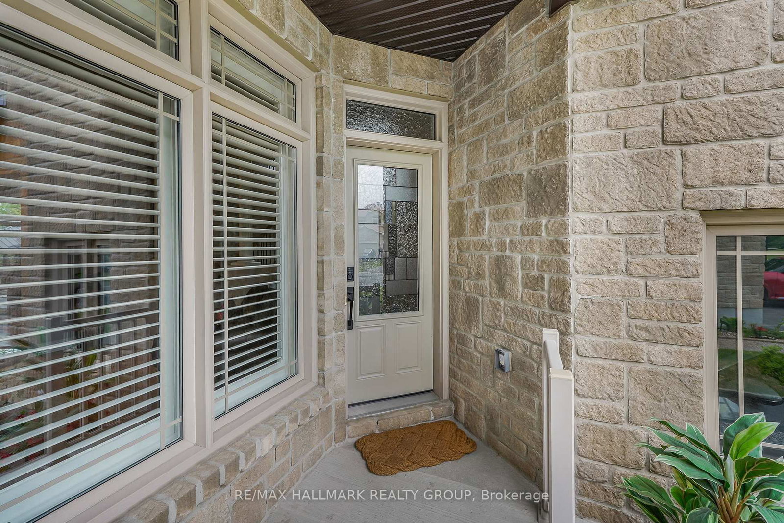 208 OPALE Street • Clarence-Rockland, ON photo 3