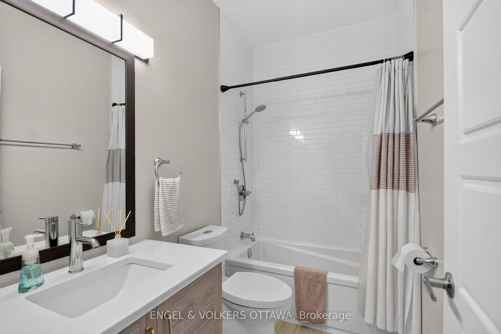 100 Lake Trail Road • Greely, ON photo 27