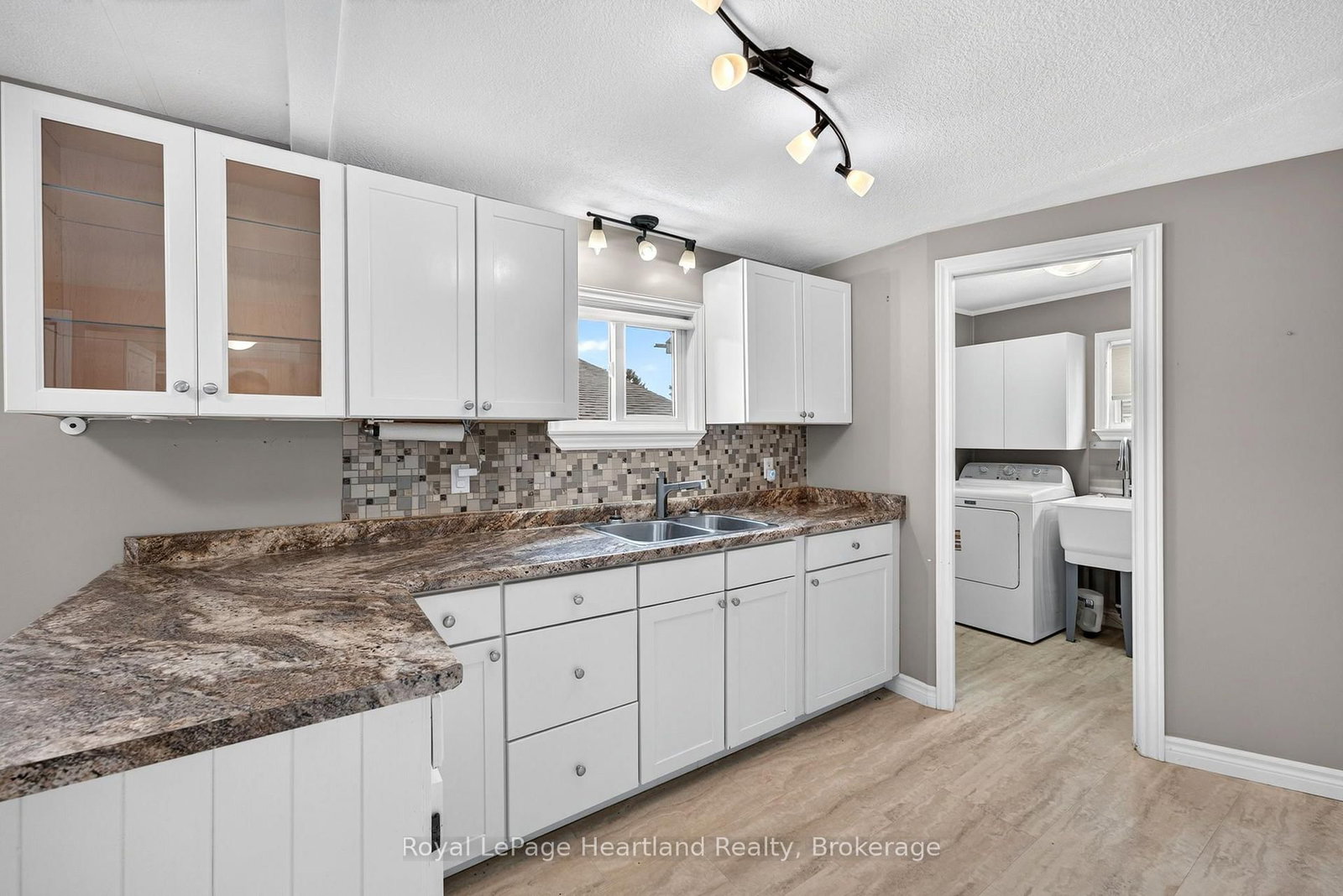 12 Velma Street • Strathroy-Caradoc, ON photo 13