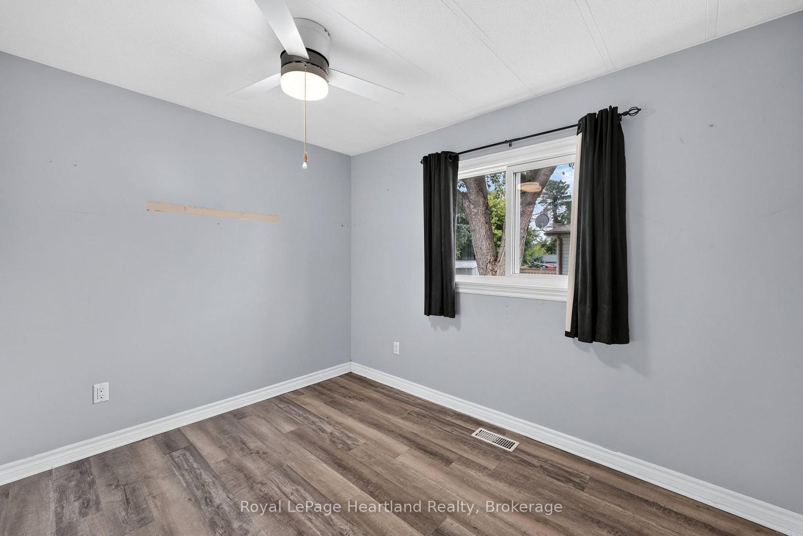 12 Velma Street • Strathroy-Caradoc, ON photo 27