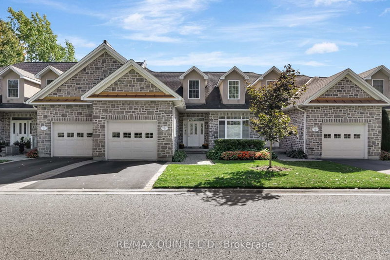 24 Gracefield Lane, Belleville