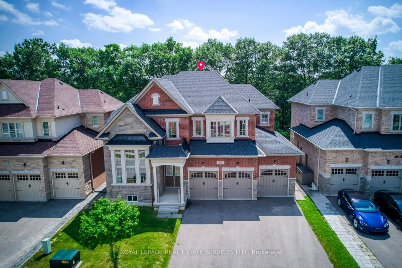 60 Avanti Crescent