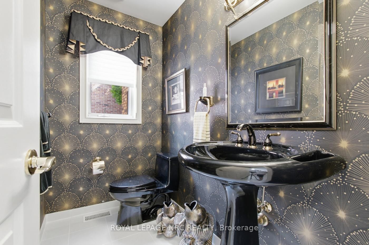 4 Greenvale Court • Pelham, ON photo 16