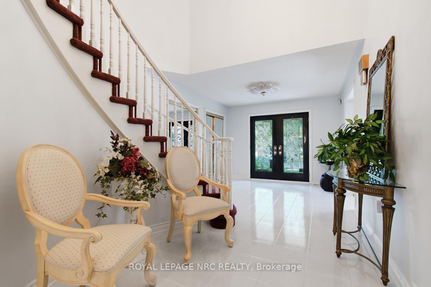 4 Greenvale Court • Pelham, ON photo 4
