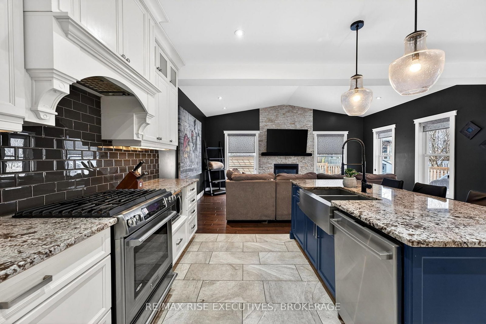 700 Stonehenge Street • Kingston, ON photo 10