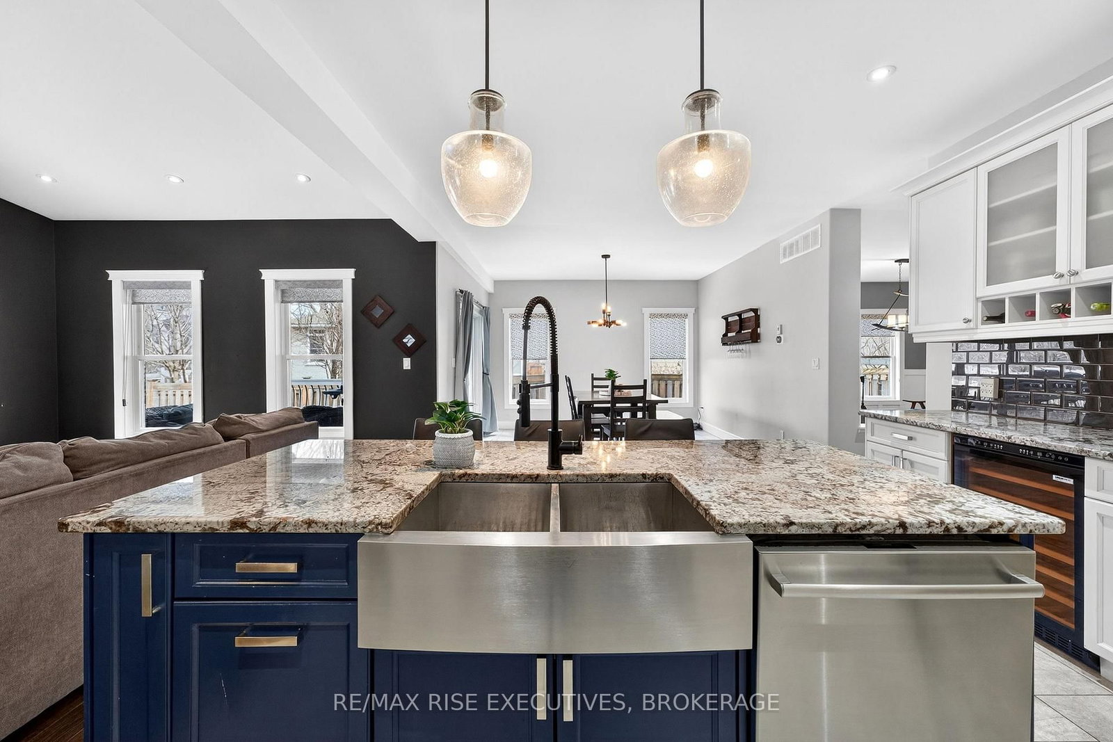 700 Stonehenge Street • Kingston, ON photo 11