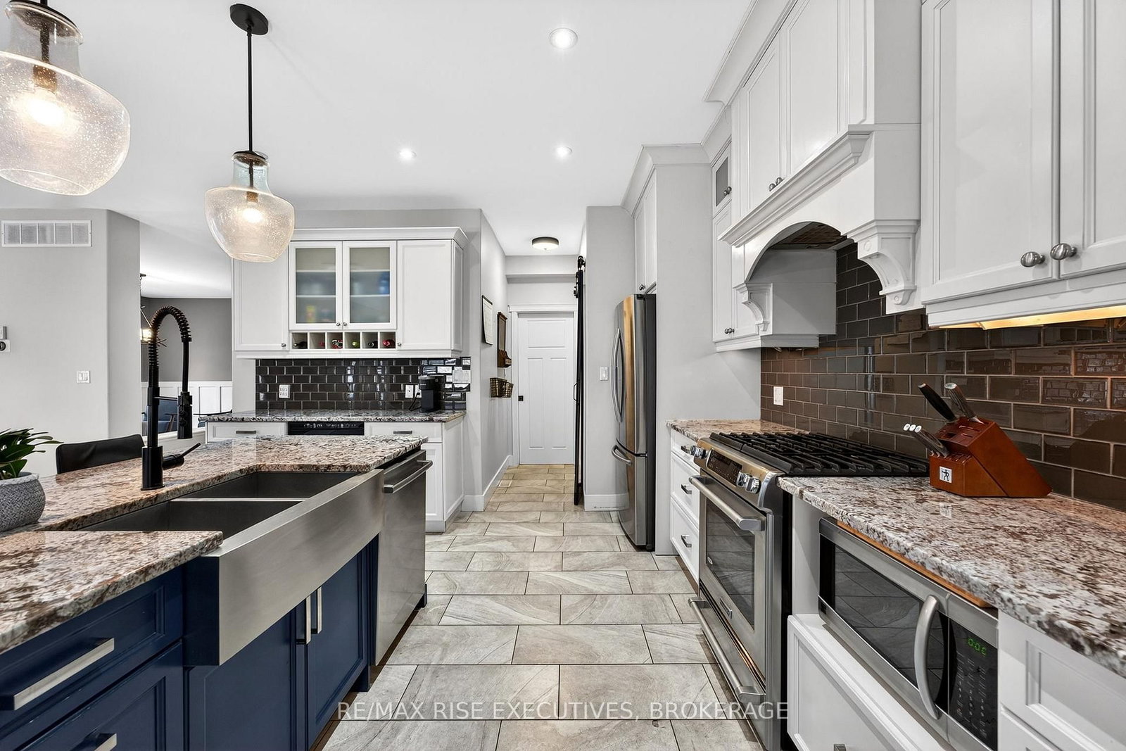 700 Stonehenge Street • Kingston, ON photo 12