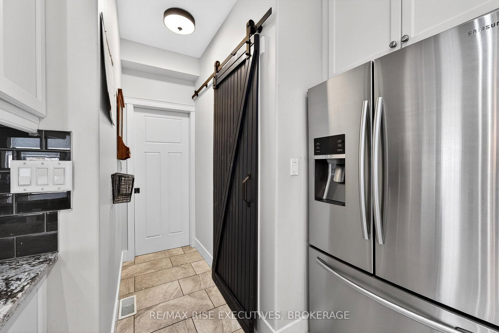 700 Stonehenge Street • Kingston, ON photo 13