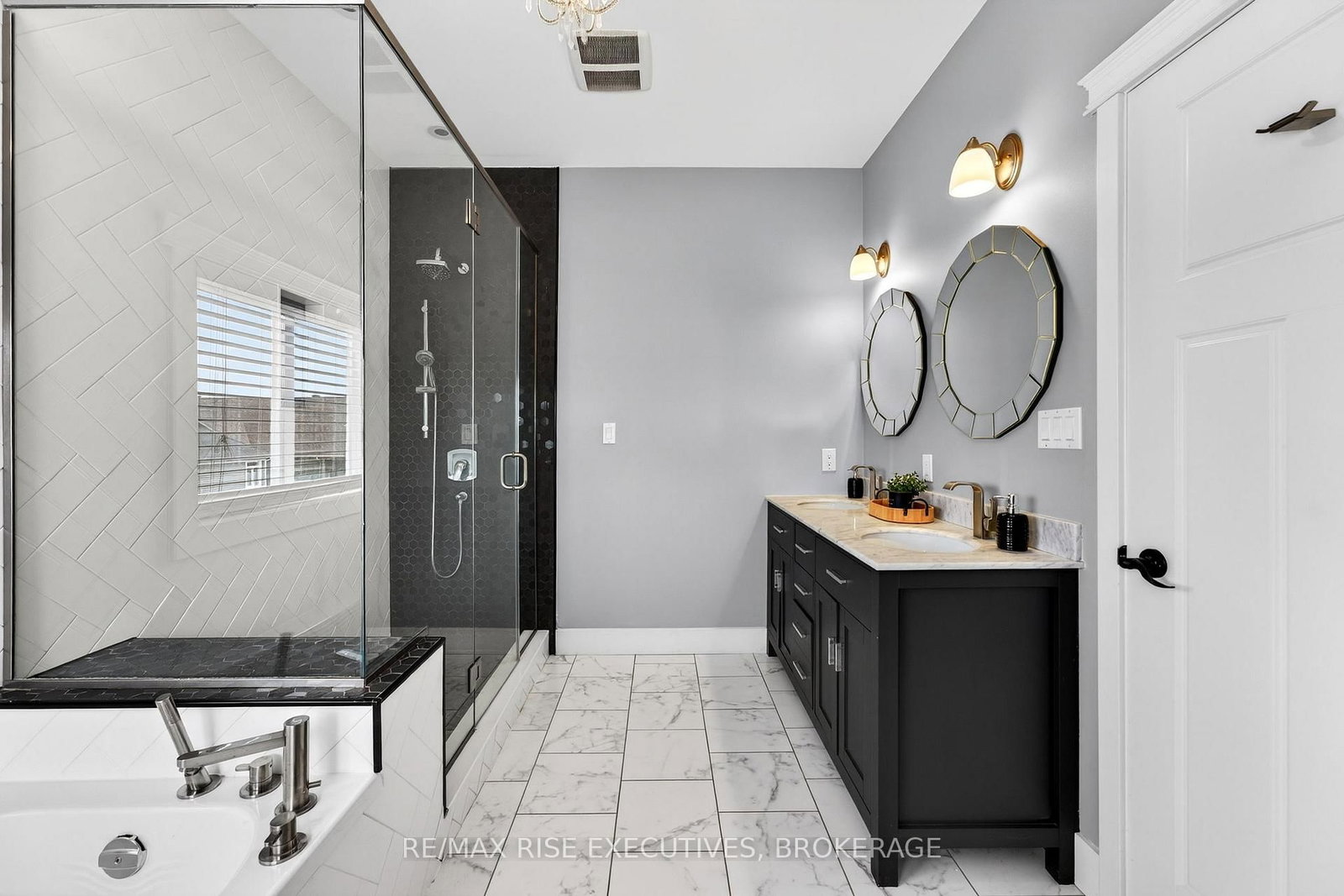 700 Stonehenge Street • Kingston, ON photo 20
