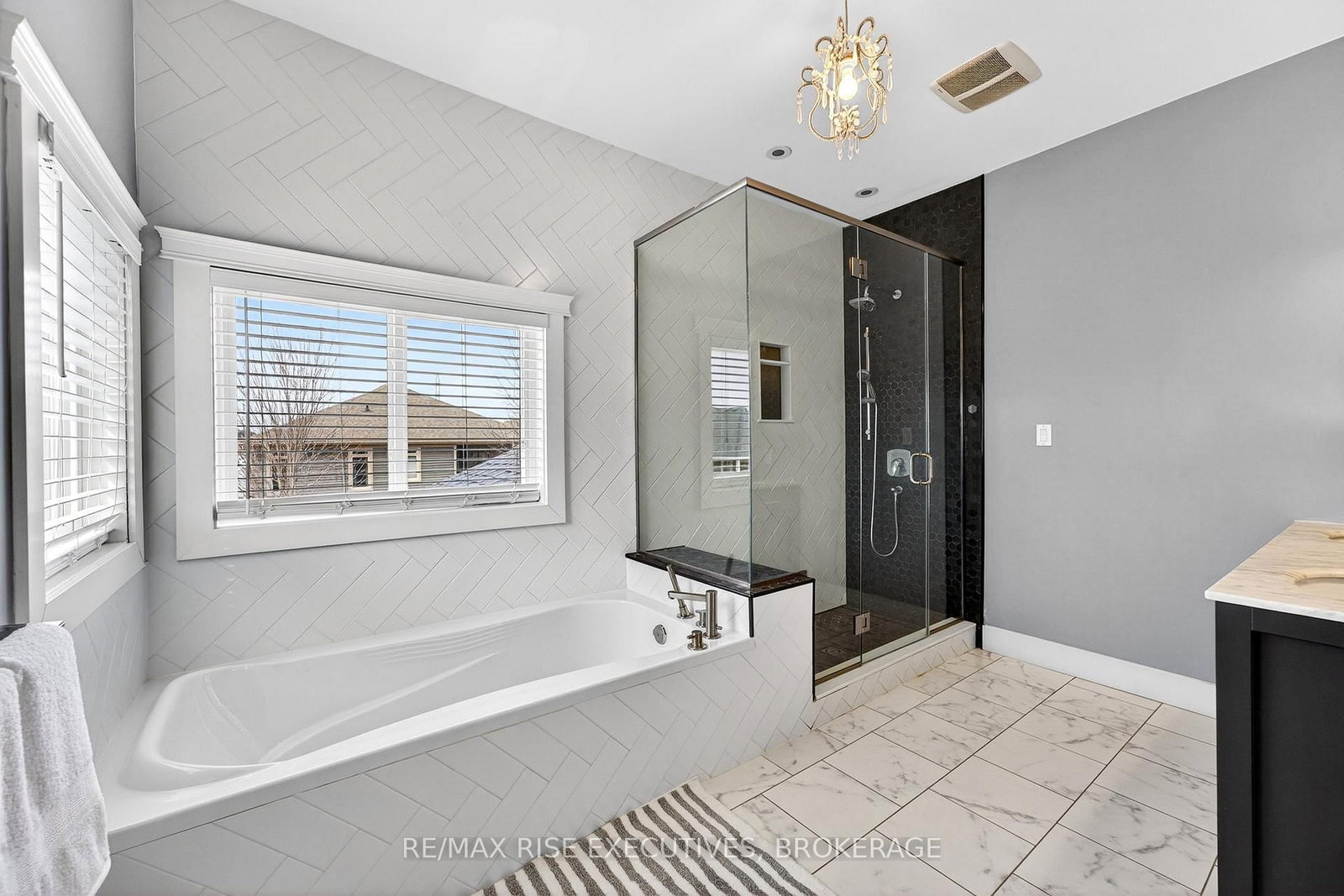 700 Stonehenge Street • Kingston, ON photo 23