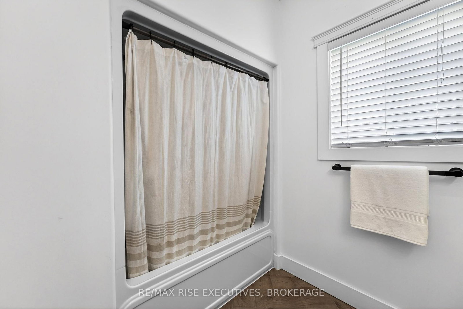700 Stonehenge Street • Kingston, ON photo 31