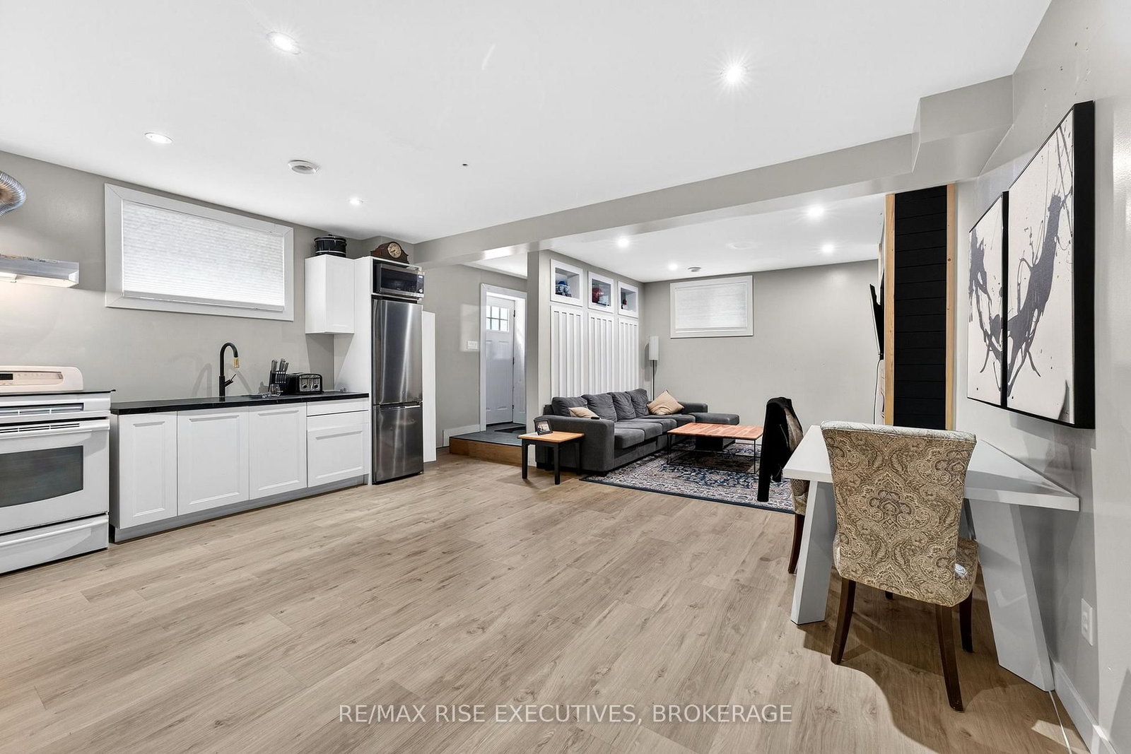 700 Stonehenge Street • Kingston, ON photo 34
