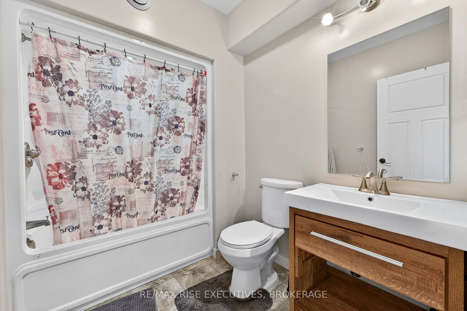 700 Stonehenge Street • Kingston, ON photo 37