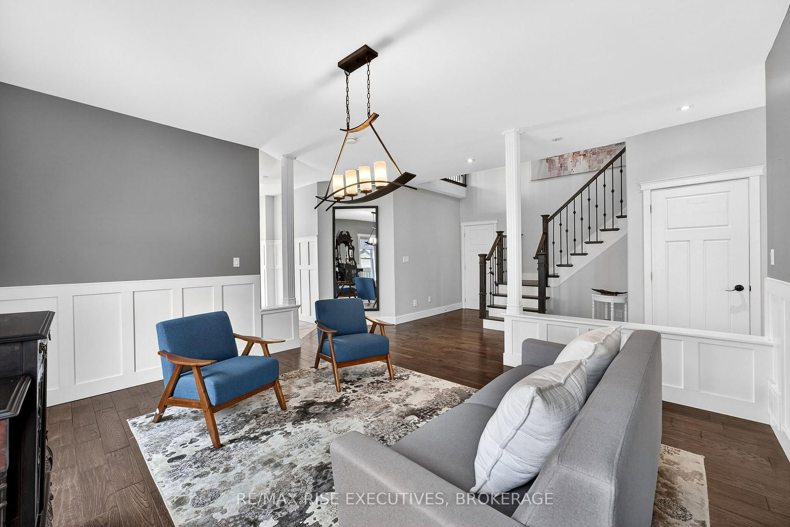 700 Stonehenge Street • Kingston, ON photo 5