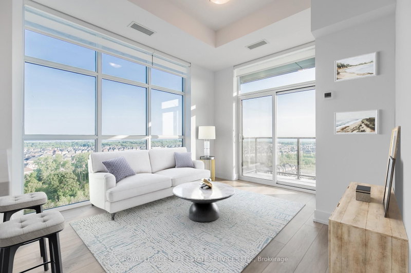 1211 - 470 DUNDAS Street E