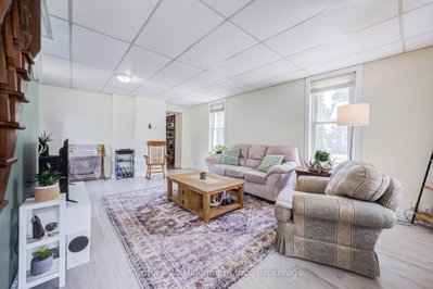 411 Taylor Street • South Bruce Peninsula, ON photo 4