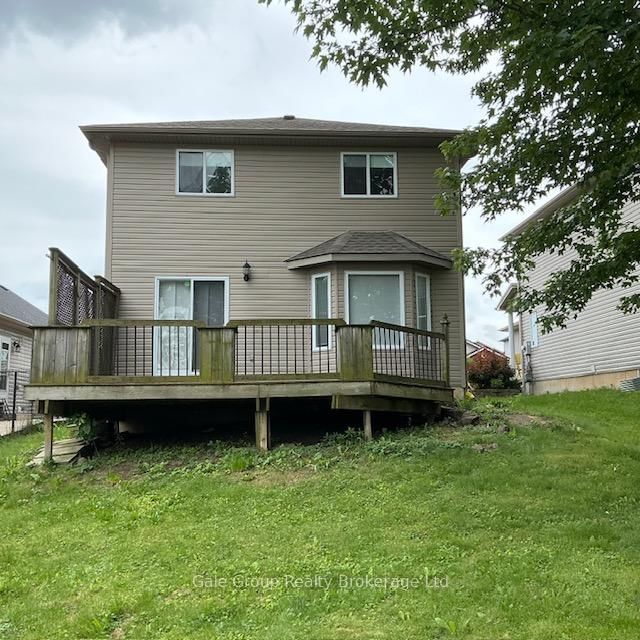 61 Kerr Crescent
