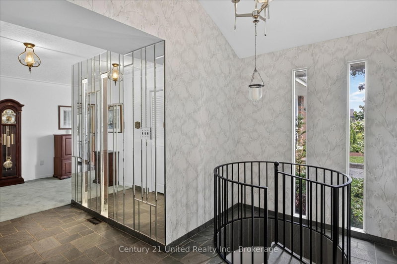 130 Earlwood Dr photo 5