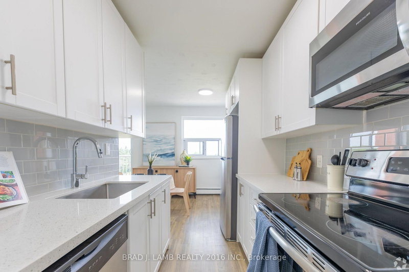 501 - 718 Lawrence Road E