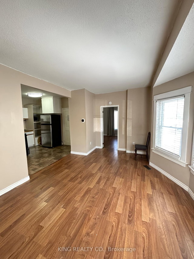 Main - 27 Berryman Avenue