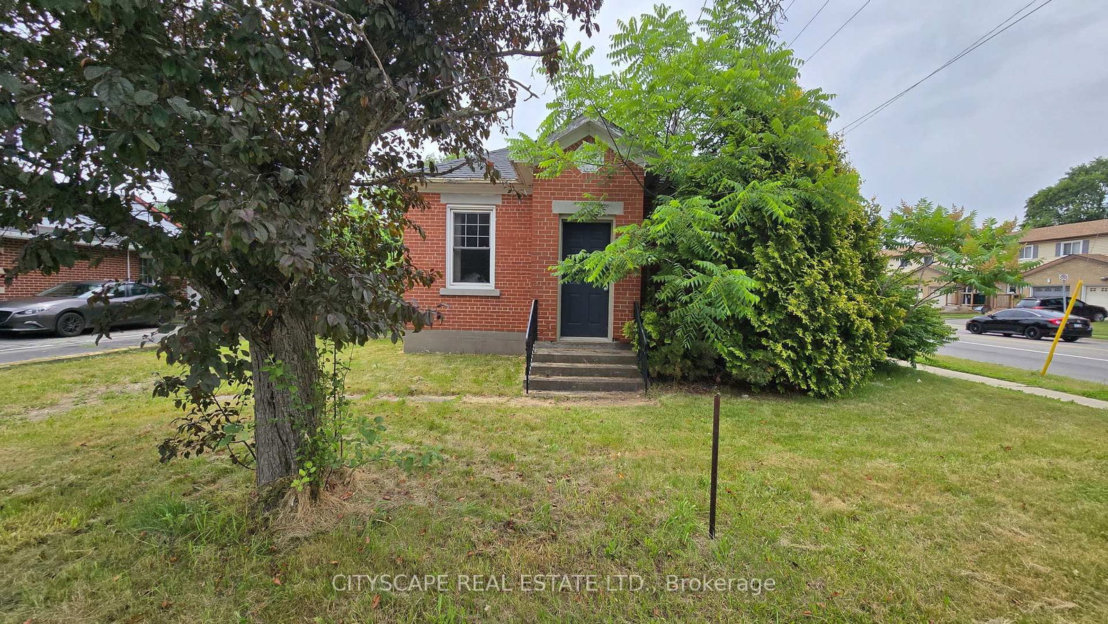 1504 Concession Road • Cambridge, ON photo 2