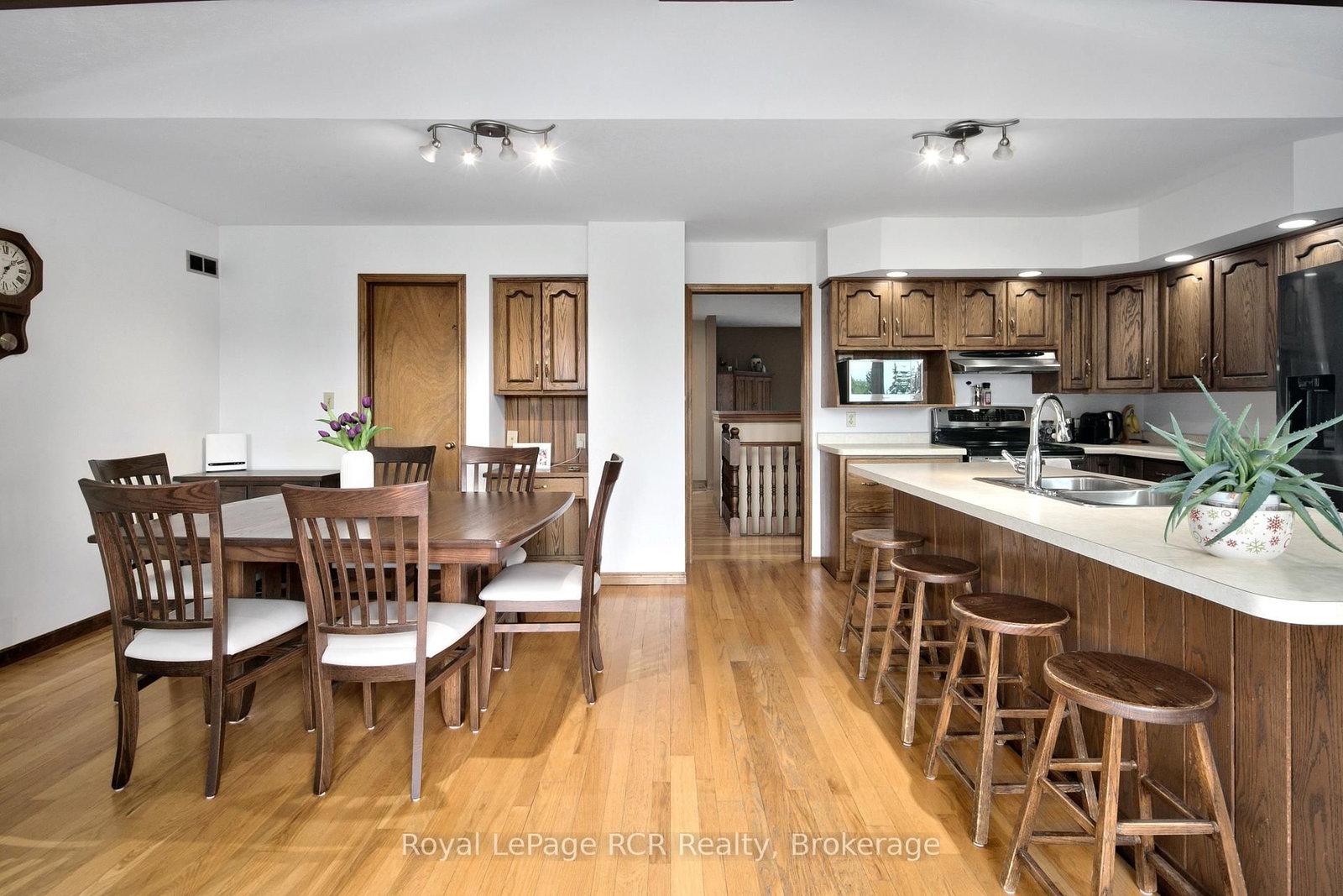 935 27th Street W • Georgian Bluffs, ON photo 16