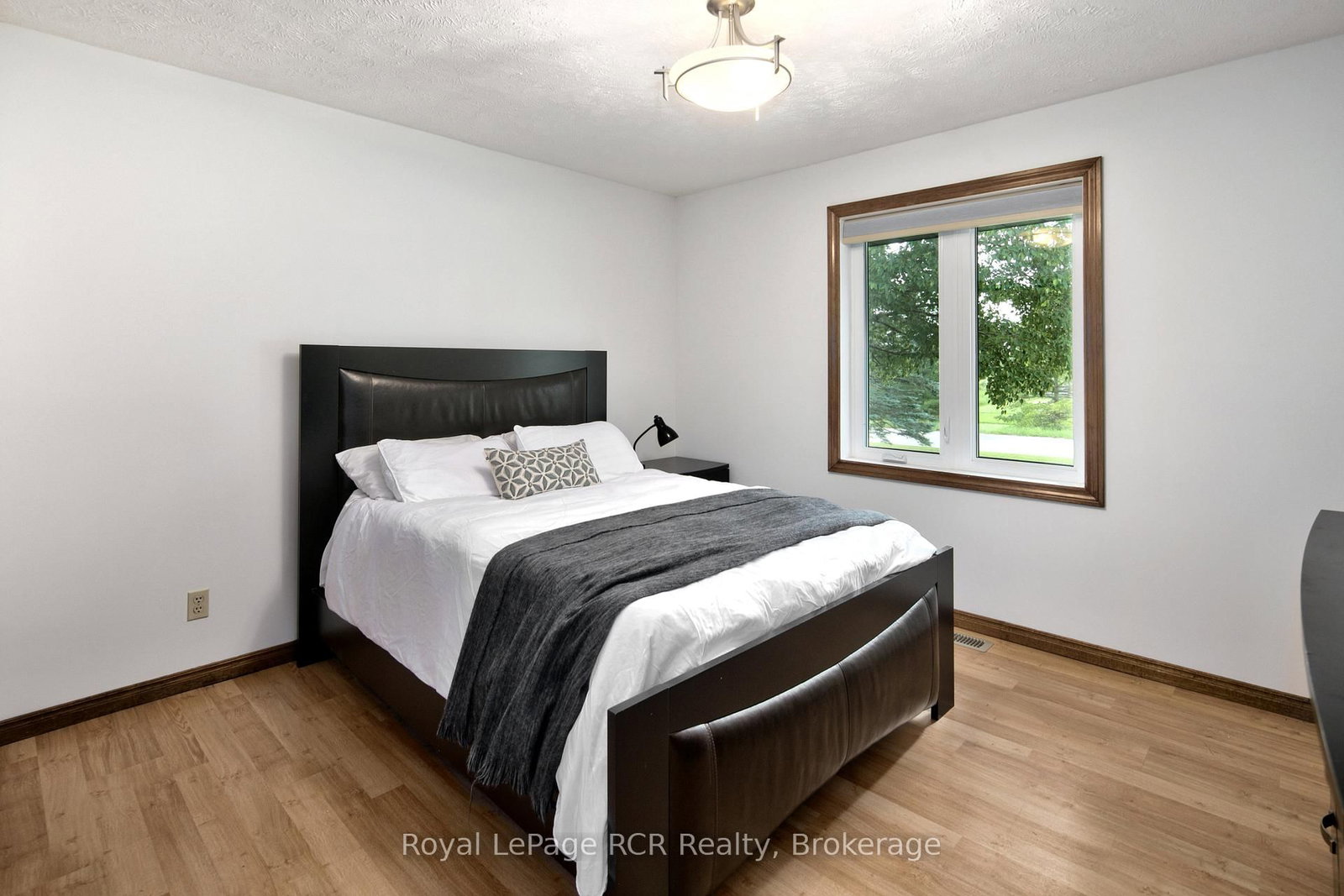 935 27th Street W • Georgian Bluffs, ON photo 20