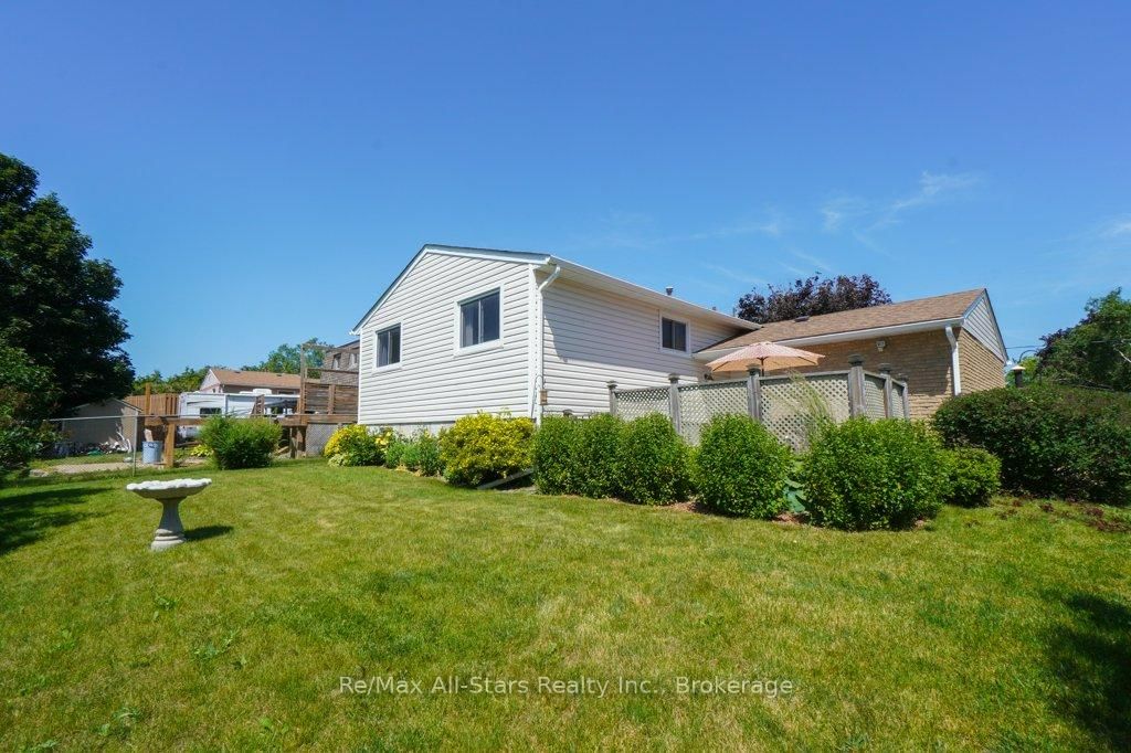 15 Edwin Street • Kawartha Lakes, ON photo 42
