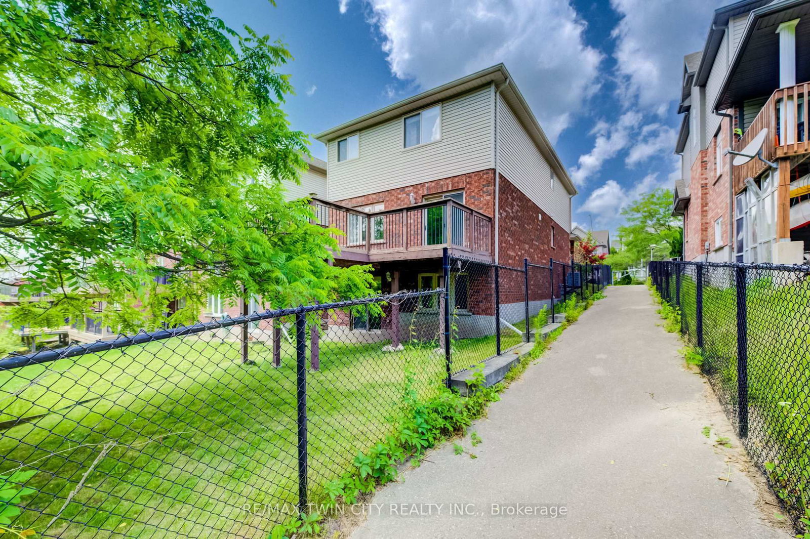 569 Violet Street • Waterloo, ON photo 27