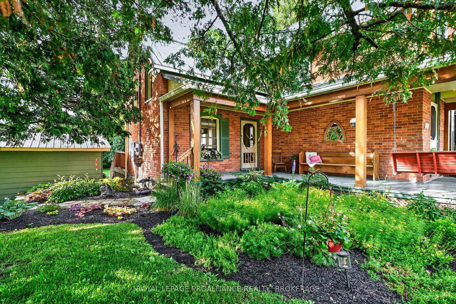 15 Rideau Street • Westport, ON photo 10