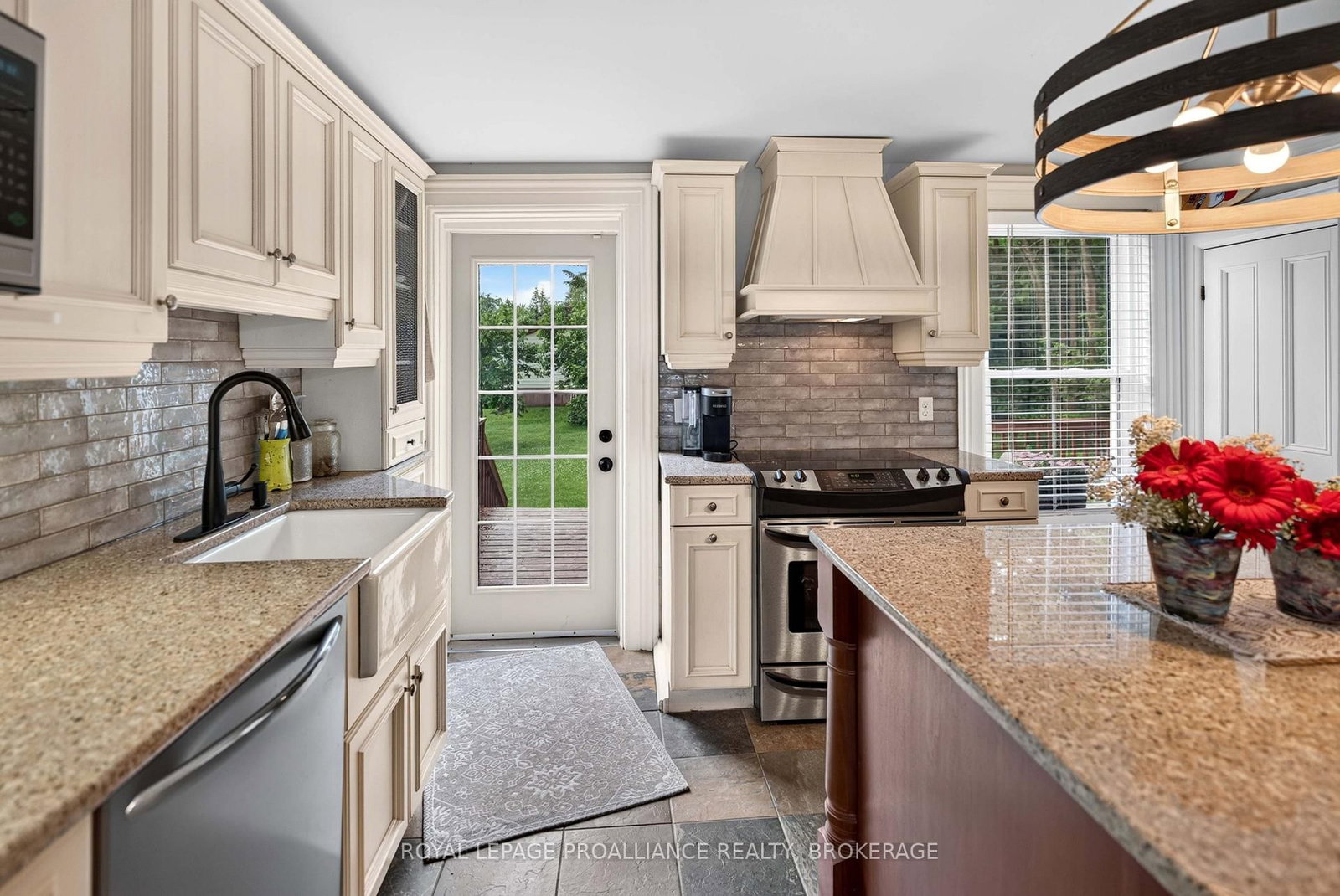 15 Rideau Street • Westport, ON photo 29