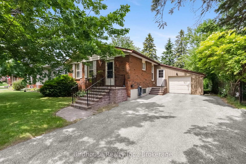 10 Oak St, Kawartha Lakes, Ontario