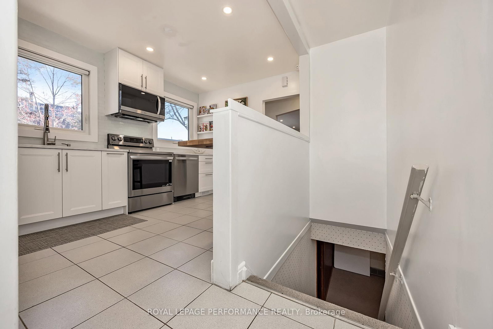 1960 Othello Avenue • Ottawa, ON photo 12