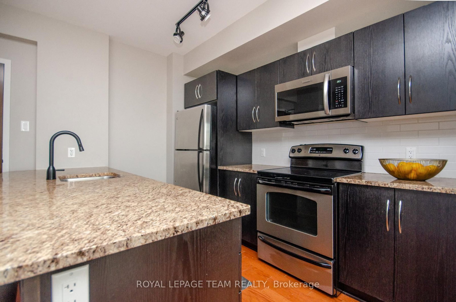 1433 WELLINGTON Street W • #302 • Ottawa, ON photo 7
