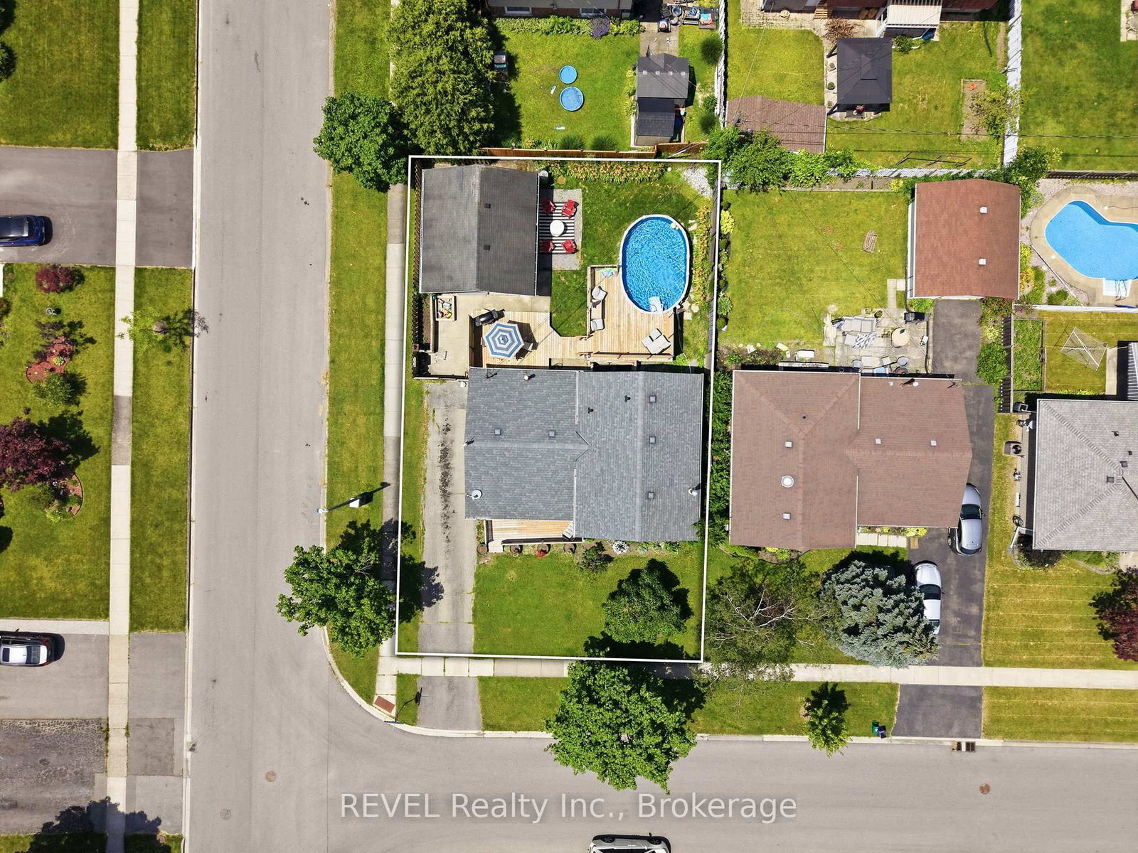 1 Idylwood Road • Welland, ON photo 38