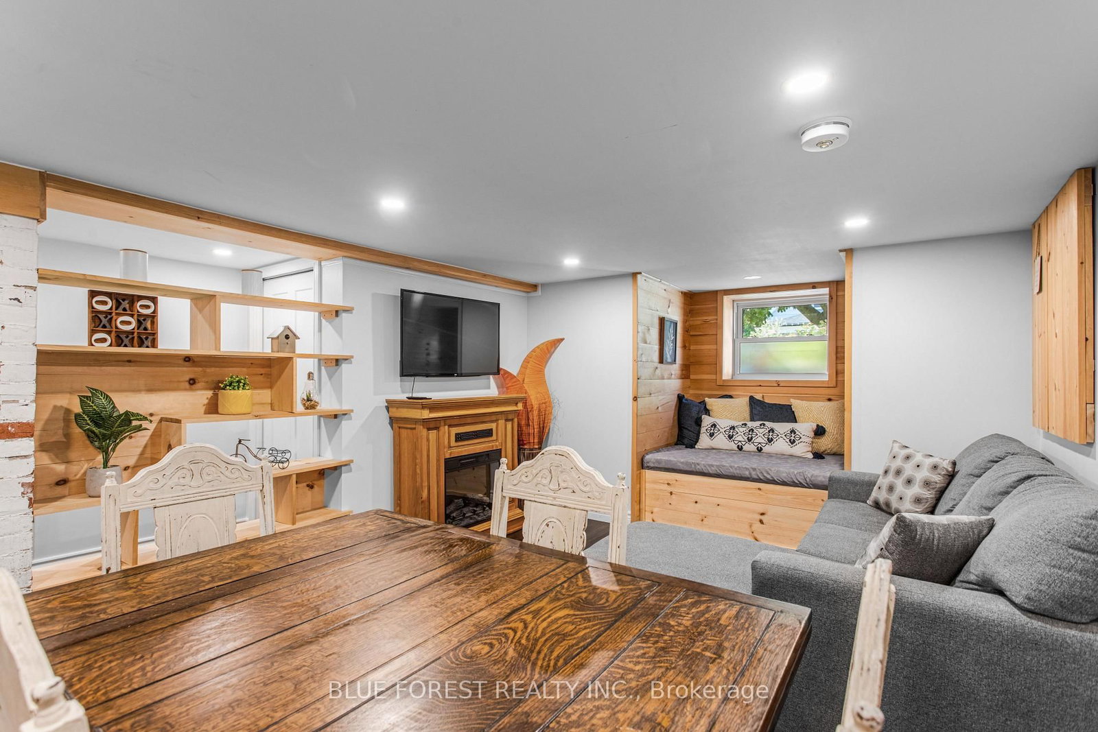 295 Buller Street • Woodstock, ON photo 35