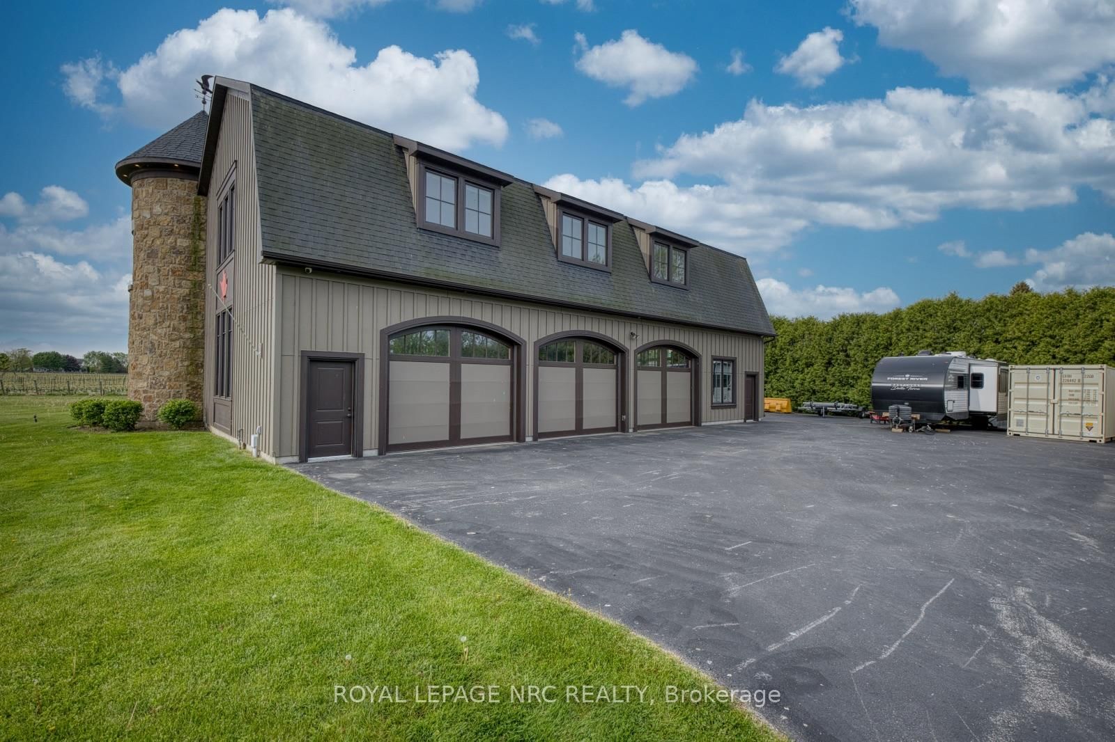 1234 Lakeshore Road • Niagara-on-the-Lake, ON photo 10