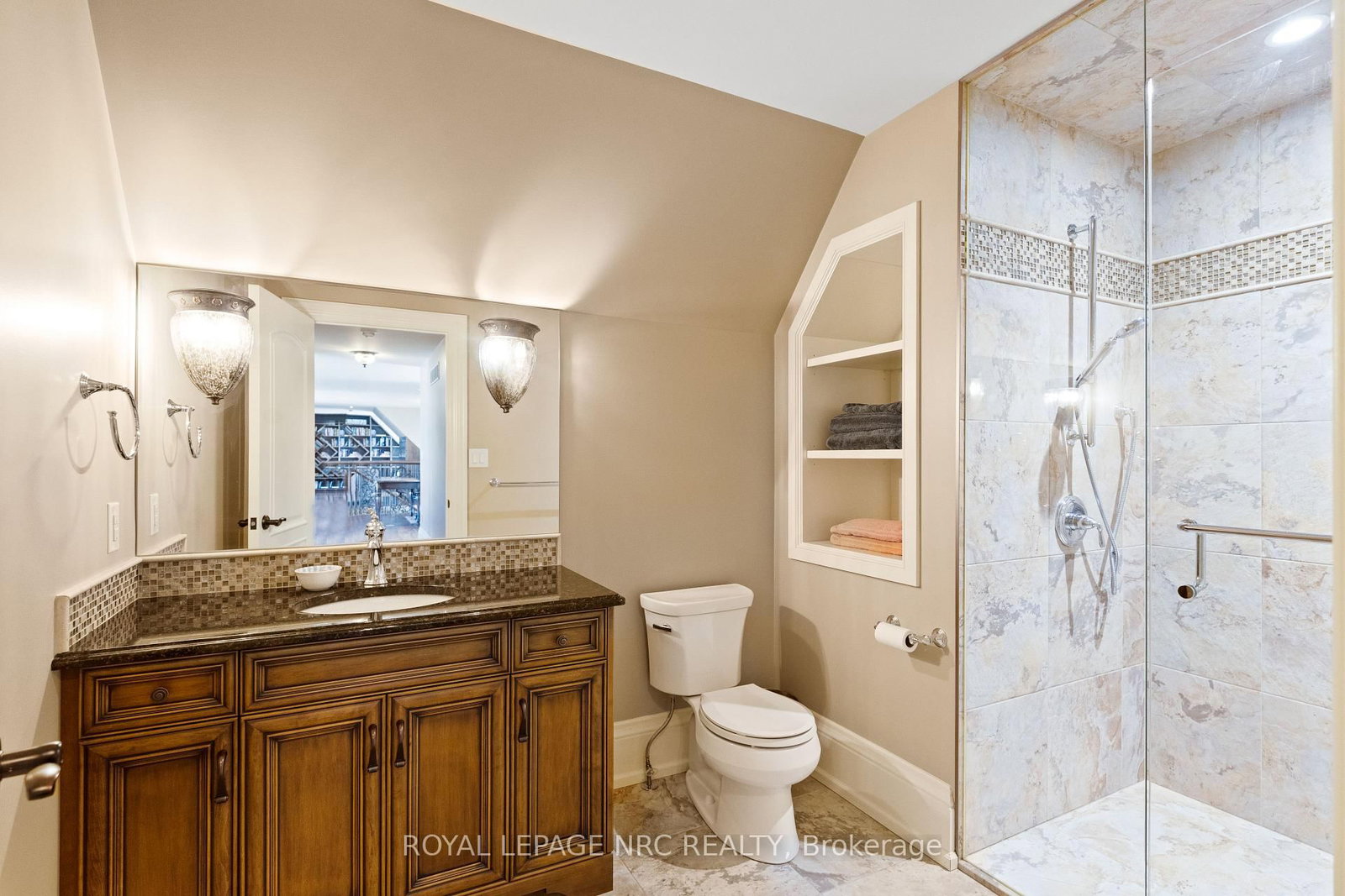 1234 Lakeshore Road • Niagara-on-the-Lake, ON photo 18