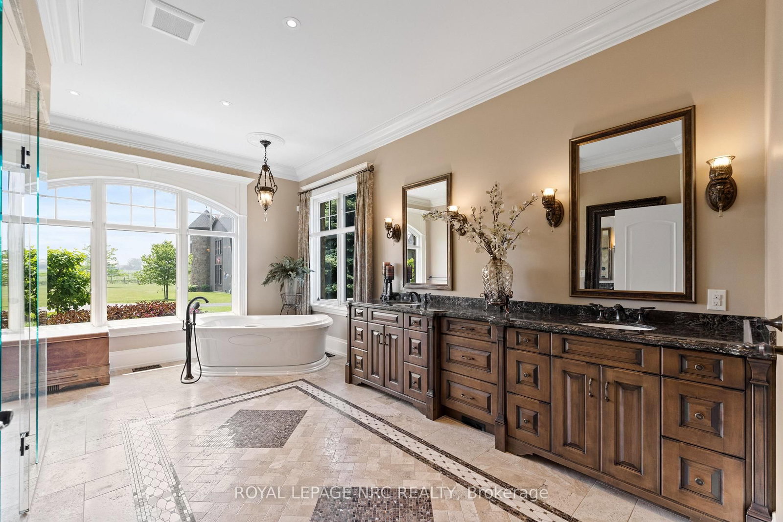 1234 Lakeshore Road • Niagara-on-the-Lake, ON photo 23