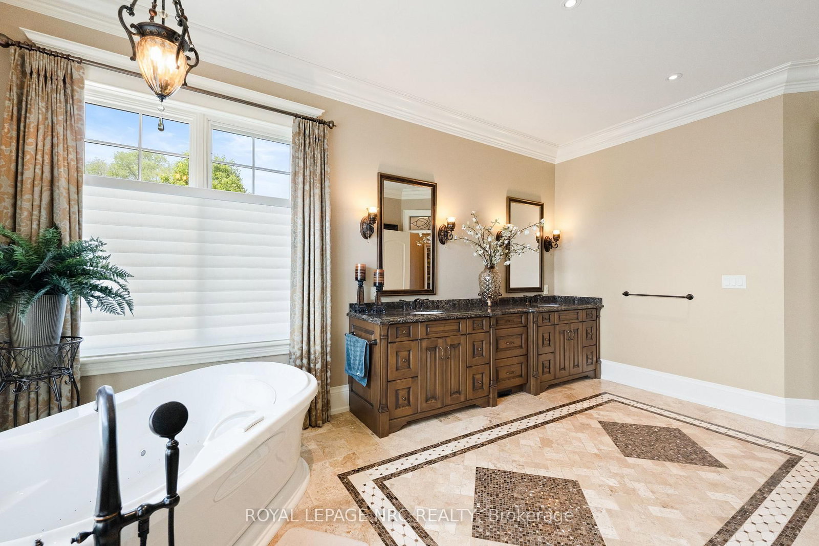 1234 Lakeshore Road • Niagara-on-the-Lake, ON photo 26