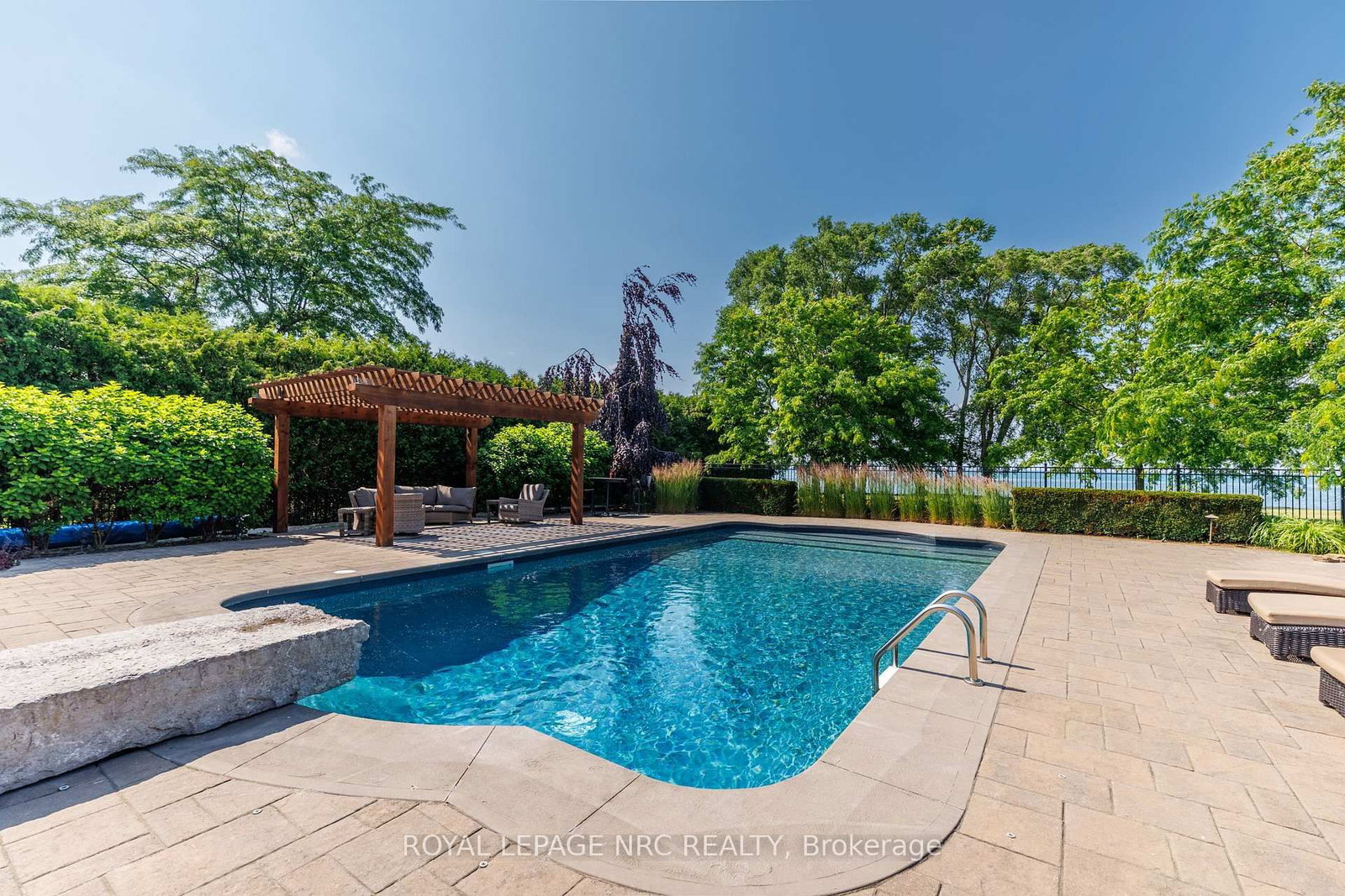 1234 Lakeshore Road • Niagara-on-the-Lake, ON photo 42