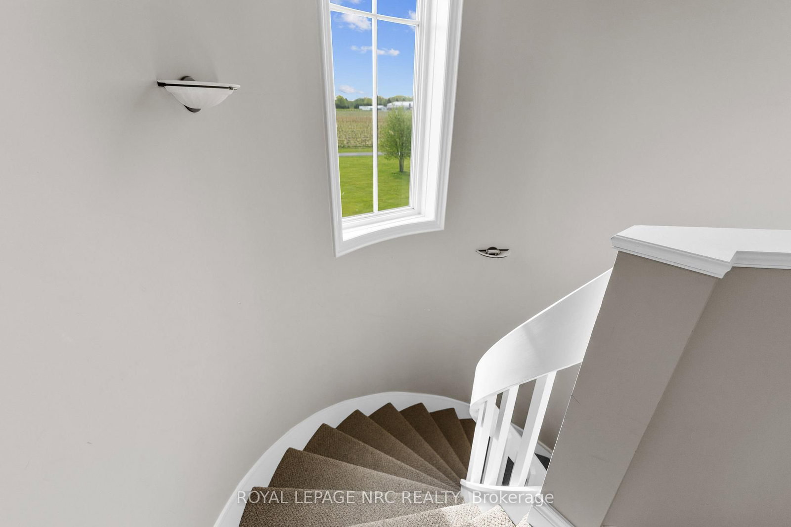 1234 Lakeshore Road • Niagara-on-the-Lake, ON photo 8