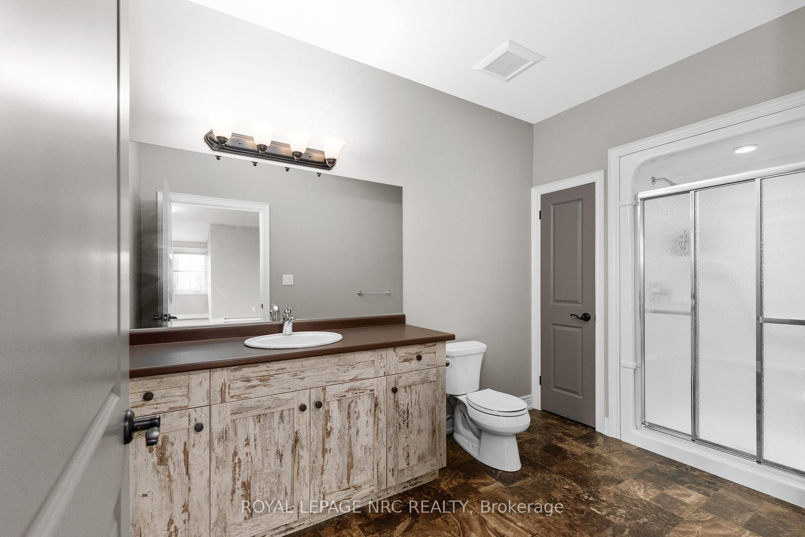 1234 Lakeshore Road • Niagara-on-the-Lake, ON photo 9