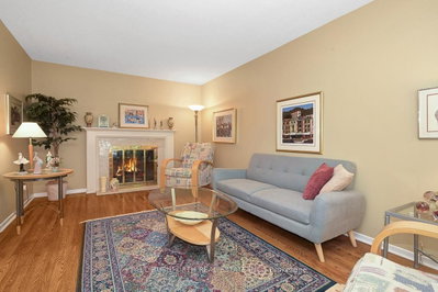 10 Cosburn Avenue • Ottawa, ON photo 6