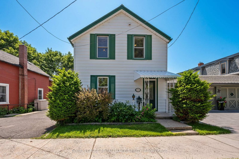 370 Stone Street S
